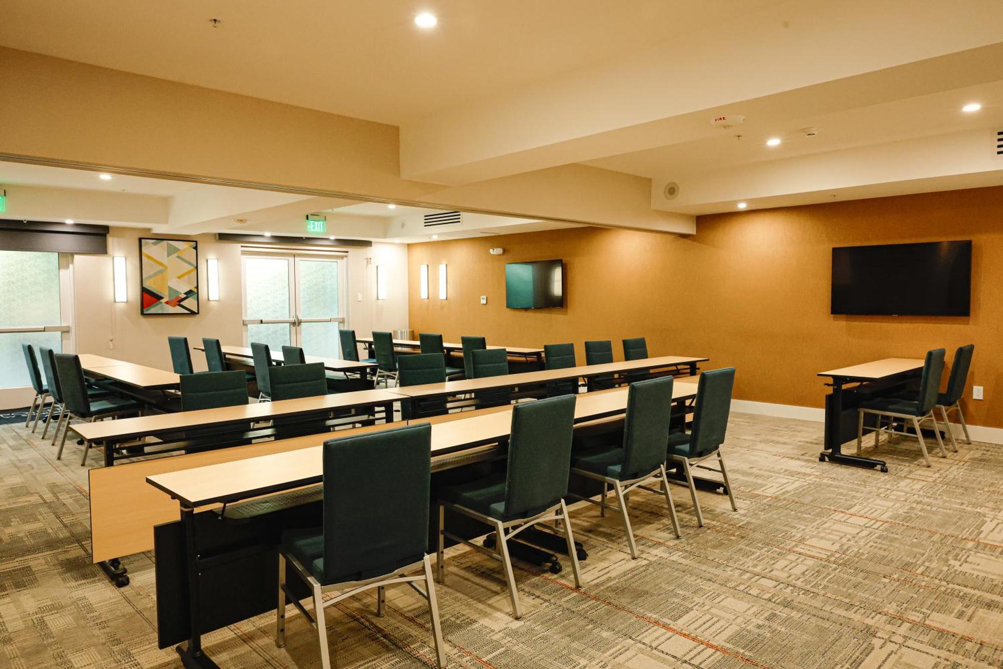 Four Points By Sheraton Austin Airport Exterior photo