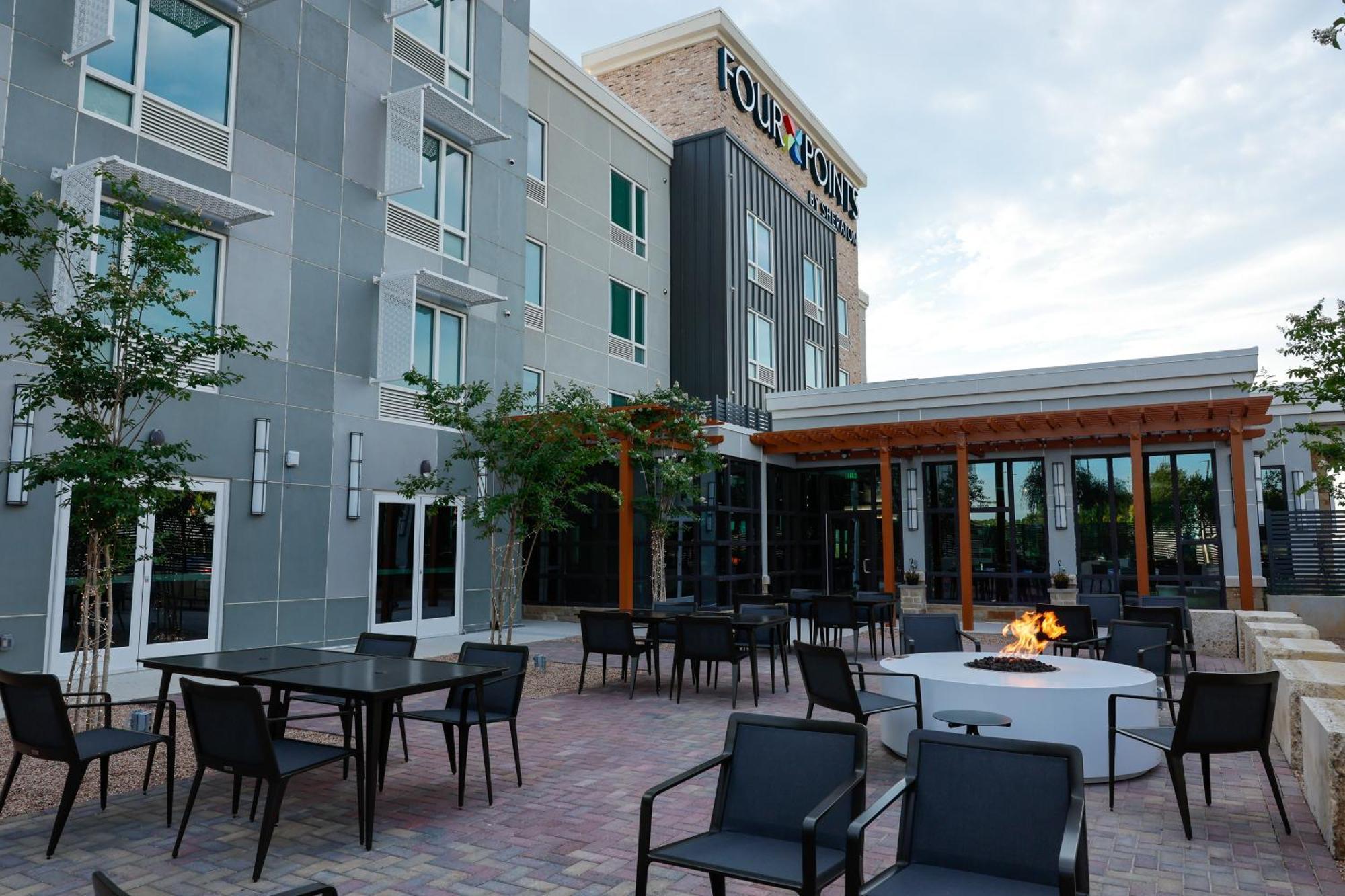 Four Points By Sheraton Austin Airport Exterior photo